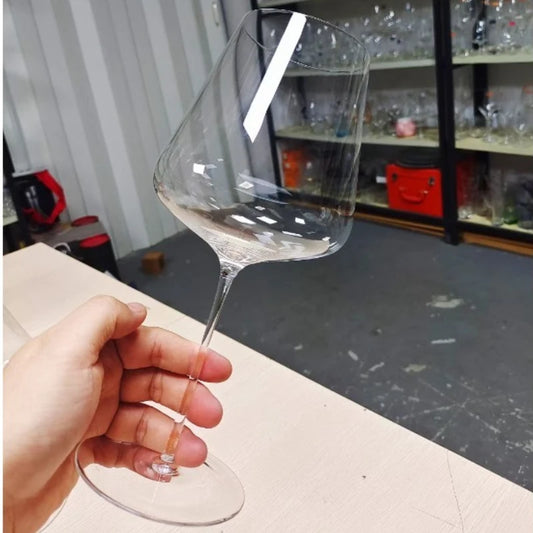 New Burgundy Bordeaux Style Light Luxury Wine Glass Ultra-thin Craftsmanship Slim Cup Stems Birthday Party Bar Classics Goblet