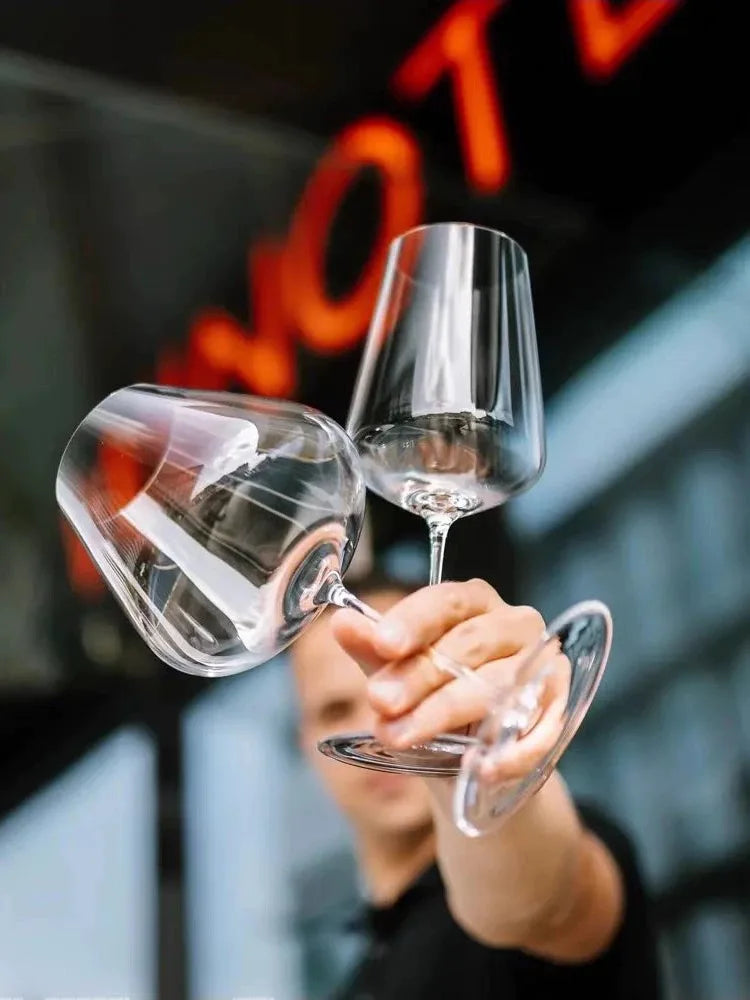 New Burgundy Bordeaux Style Light Luxury Wine Glass Ultra-thin Craftsmanship Slim Cup Stems Birthday Party Bar Classics Goblet