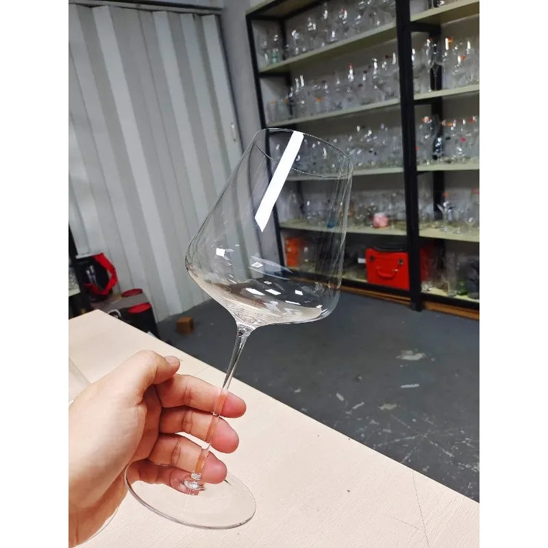 New Burgundy Bordeaux Style Light Luxury Wine Glass Ultra-thin Craftsmanship Slim Cup Stems Birthday Party Bar Classics Goblet