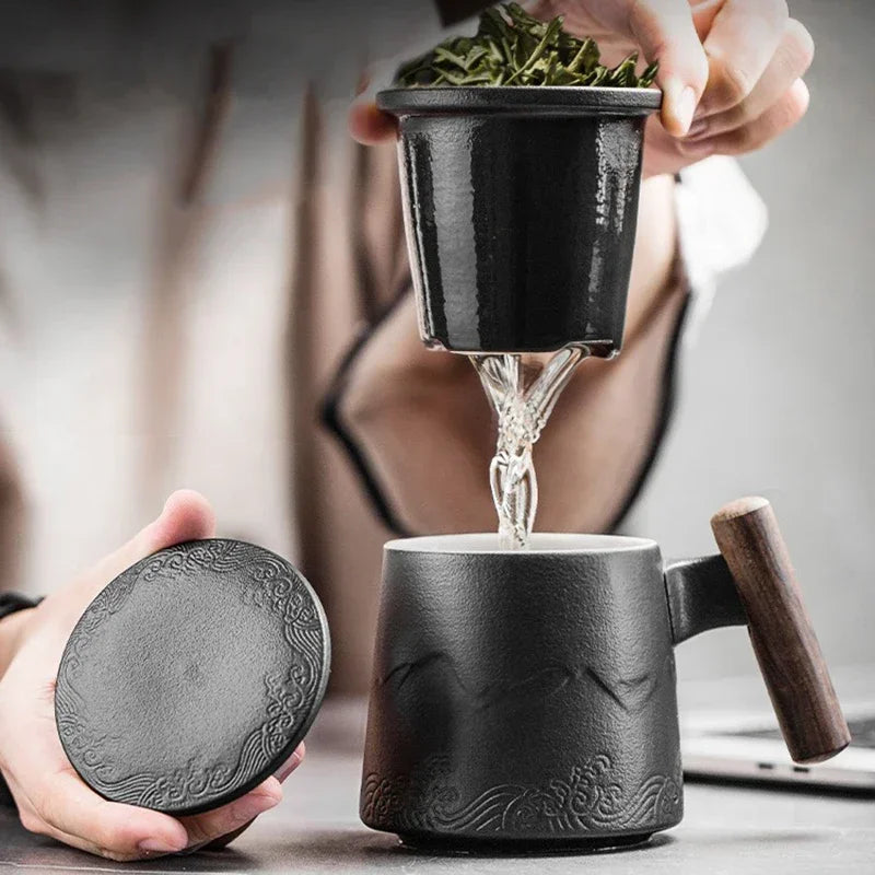 Beautiful Tea Mugs Ceramic Vintage Tea Coffee Cup Beer Large Mug with Infuser Lid Wooden Handle Tableware Personalized Gifts