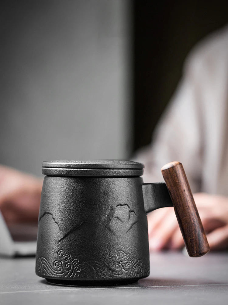 Beautiful Tea Mugs Ceramic Vintage Tea Coffee Cup Beer Large Mug with Infuser Lid Wooden Handle Tableware Personalized Gifts