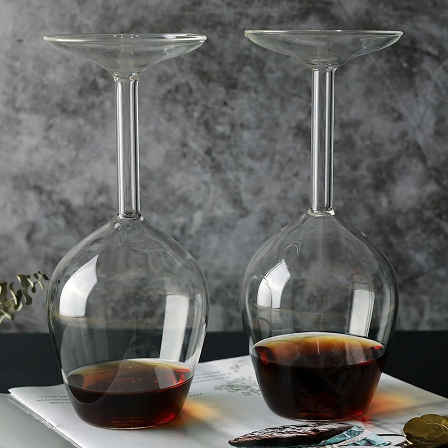 Wine Glass Upside-Down Red Wine Glasses Modern Glassware 400ml for Men Women Valentine's Day Birthday Christmas Hot Cold